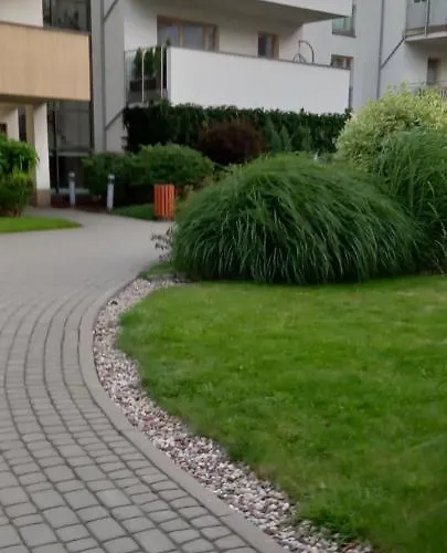 Wilanow - Sarmacka 1b アパート